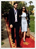 ©Reuters - Ashton Kutcher and Demi Moore on their way to the conference in Luxor