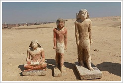 Statues found in the sarcophagi, Abusir, © Miroslav Bárta