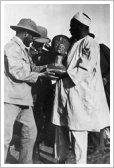 Ludwig Borchardt in Amarna with the bust of Nefertiti, 1912