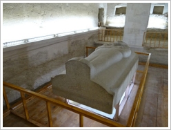 KV8: Restored sarcophagus, © Luxor Times