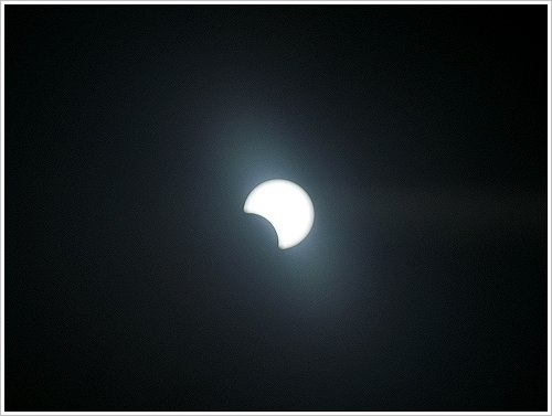 Partial solar eclipse in Luxor on 03/11/13