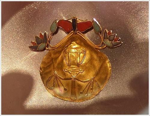 State Museum of Egyptian Art in Munich - Pendant in the Shape of a Clam