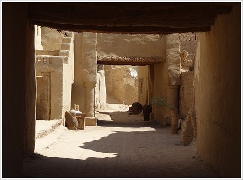 Street in Qasr, Dakhla Oasis