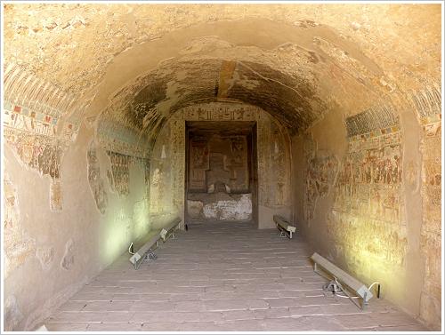 El-Kāb, Tomb of Renni