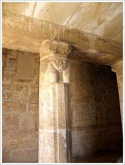 El-Kāb, Temple of Amenhotep III - Pillar of Hathor